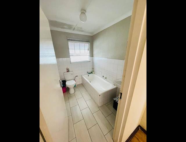 1 BEDROOM APARTMENT FOR SALE IN BRAMLEY VIEW